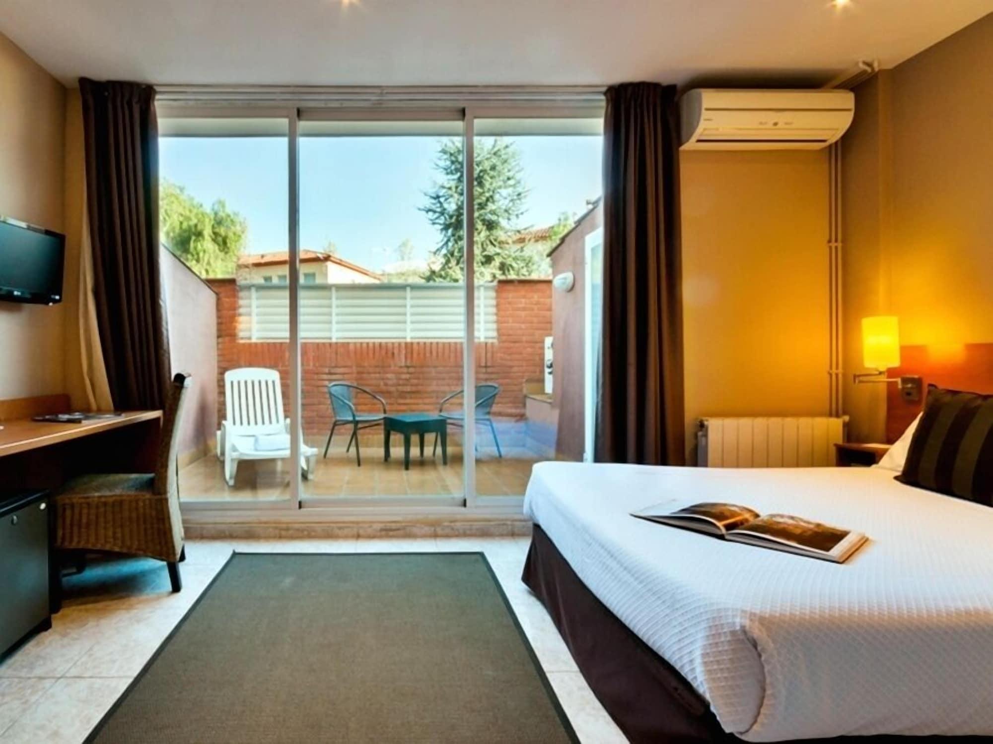 Park Sedo Aparthotel Rubí Dış mekan fotoğraf