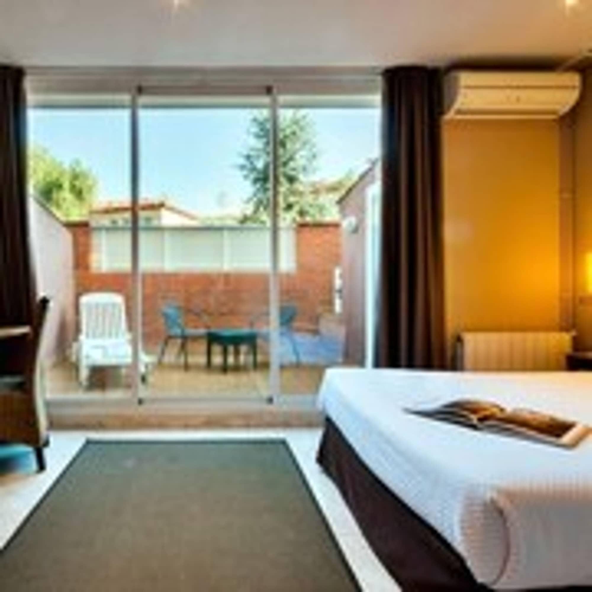 Park Sedo Aparthotel Rubí Dış mekan fotoğraf