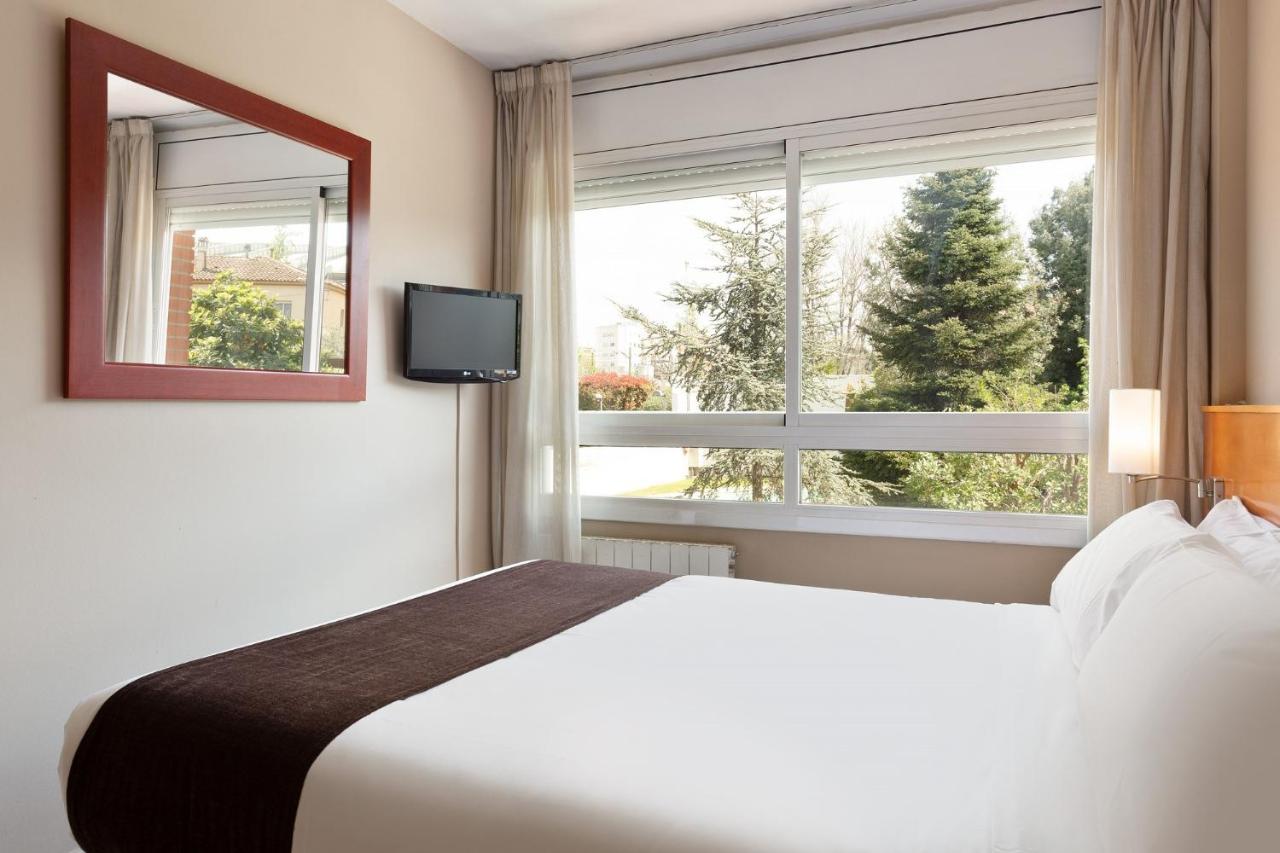 Park Sedo Aparthotel Rubí Dış mekan fotoğraf
