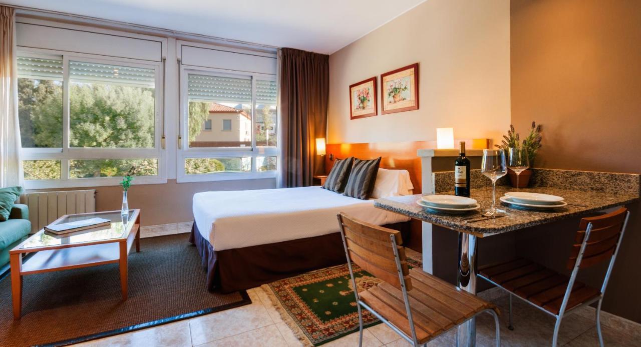 Park Sedo Aparthotel Rubí Dış mekan fotoğraf