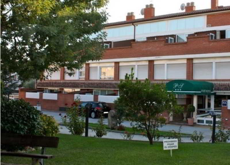Park Sedo Aparthotel Rubí Dış mekan fotoğraf